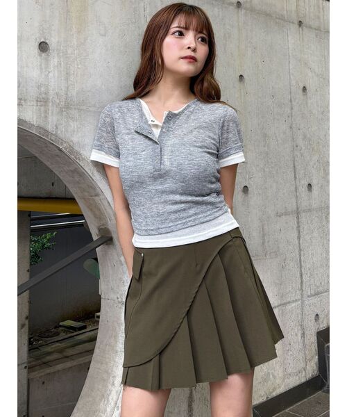 MURUA（ムルーア）の「ヘンリーネックレイヤードトップス（Tシャツ/カットソー・レディース・グレー/ブラック/ブラウン・FREE）」の5枚目の写真