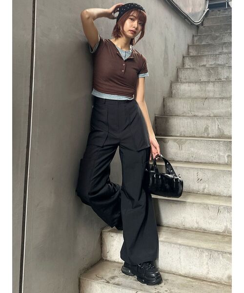 MURUA（ムルーア）の「ヘンリーネックレイヤードトップス（Tシャツ/カットソー・レディース・グレー/ブラック/ブラウン・FREE）」の9枚目の写真