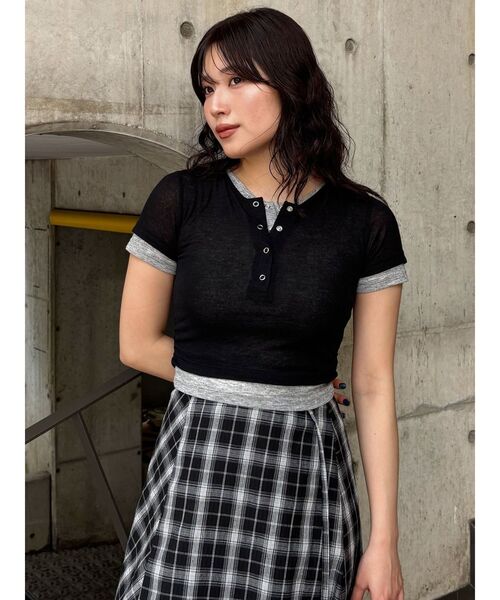 MURUA（ムルーア）の「ヘンリーネックレイヤードトップス（Tシャツ/カットソー・レディース・グレー/ブラック/ブラウン・FREE）」の10枚目の写真