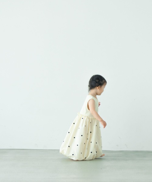 LOWRYS FARM（ローリーズファーム）の「ドッキングノースリーブワンピース　451919（ワンピース・キッズ・アイボリー/ブラック/ブラック系その他・150cm/140cm/130cm/110cm/120cm）」の6枚目の写真