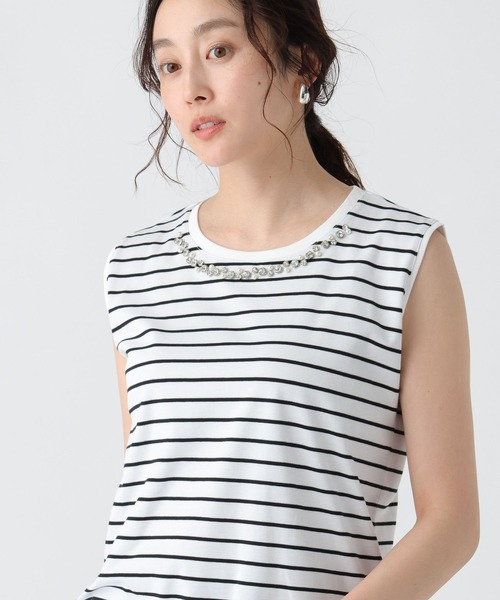 Elura(エルーラ)の「サマ見えビジューTシャツ/318898(Tシャツ/カットソー・レディース・ブラック/チャコールグレー/ブラック系その他/オフホワイト/ホワイト・FREE)」の1枚目の写真