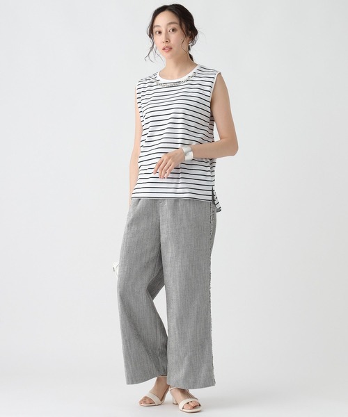 Elura(エルーラ)の「サマ見えビジューTシャツ/318898(Tシャツ/カットソー・レディース・ブラック/チャコールグレー/ブラック系その他/オフホワイト/ホワイト・FREE)」の16枚目の写真