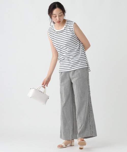 Elura(エルーラ)の「サマ見えビジューTシャツ/318898(Tシャツ/カットソー・レディース・ブラック/チャコールグレー/ブラック系その他/オフホワイト/ホワイト・FREE)」の17枚目の写真