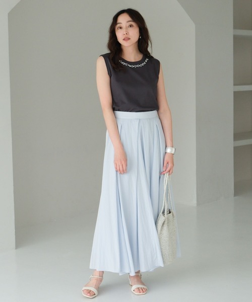 Elura(エルーラ)の「サマ見えビジューTシャツ/318898(Tシャツ/カットソー・レディース・ブラック/チャコールグレー/ブラック系その他/オフホワイト/ホワイト・FREE)」の7枚目の写真