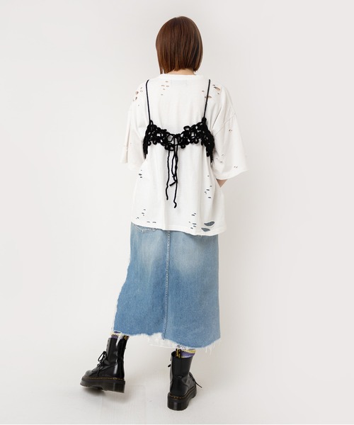 RNA（アールエヌエー）の「M2523 ダメージルーズＴ（Tシャツ/カットソー・レディース・ホワイト/スミクロ/レッド・MEDIUM）」の6枚目の写真