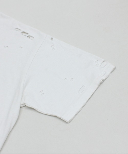 RNA（アールエヌエー）の「M2523 ダメージルーズＴ（Tシャツ/カットソー・レディース・ホワイト/スミクロ/レッド・MEDIUM）」の9枚目の写真
