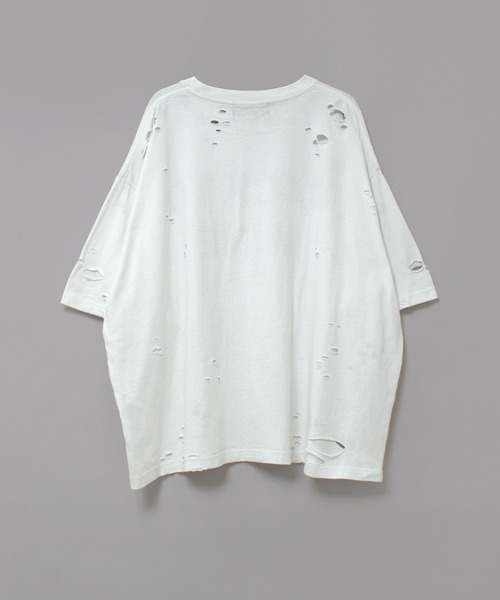 RNA（アールエヌエー）の「M2523 ダメージルーズＴ（Tシャツ/カットソー・レディース・ホワイト/スミクロ/レッド・MEDIUM）」の16枚目の写真