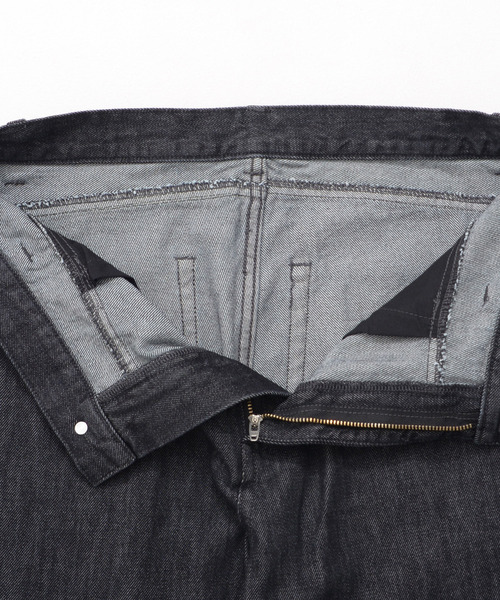 CavariA（キャバリア）の「フロントヨークデザインデニム（デニムパンツ・メンズ・インディゴブルー/ブラック・マルチサイズ）」の17枚目の写真