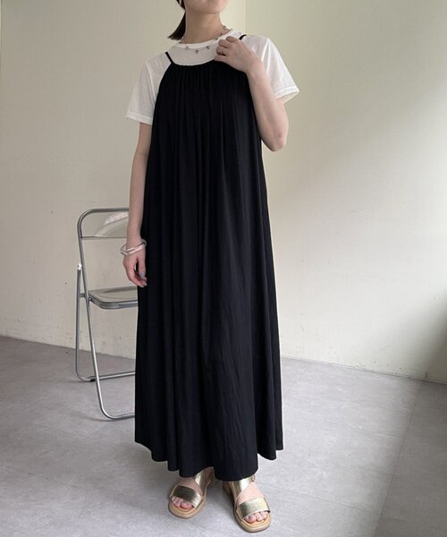 Omekashi(オメカシ)の「ギャザーキャミワンピース(ワンピース・レディース・ブラック/ブラウン/キャメル・36/38)」の11枚目の写真