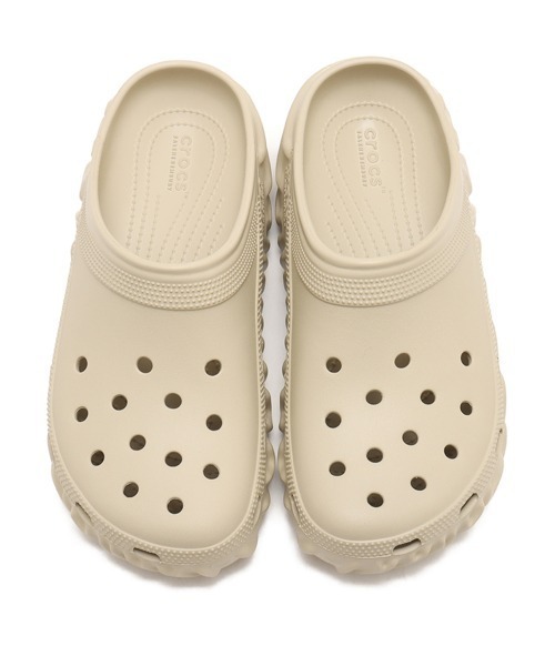 crocs(クロックス)の「crocs Salehe Bembury x Saru / クロックス サレヘ ベンバリー x サル(サンダル・メンズ・ベージュ・25.0cm/26.0cm/27.0cm/28.0cm/22.0cm/23.0cm/29.0cm/24.0cm)」の2枚目の写真