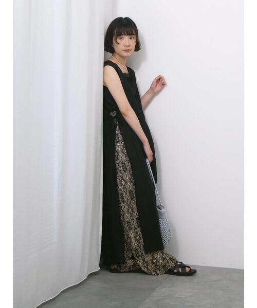 Samansa Mos2 blue(サマンサモスモスブルー)の「◎前後2wayサイドスリットワンピース(ワンピース・レディース・キナリ/ブラック/グレー・F)」の3枚目の写真