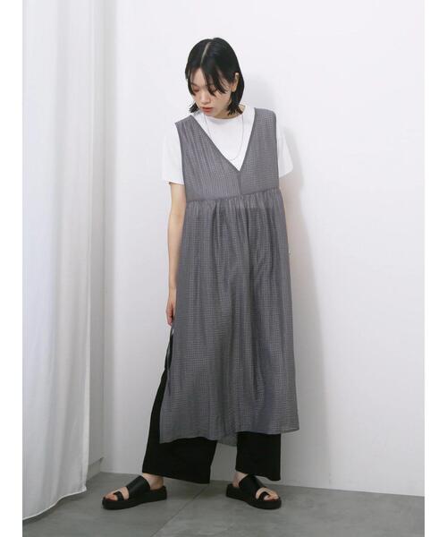 Samansa Mos2 blue(サマンサモスモスブルー)の「◎前後2wayサイドスリットワンピース(ワンピース・レディース・キナリ/ブラック/グレー・F)」の12枚目の写真