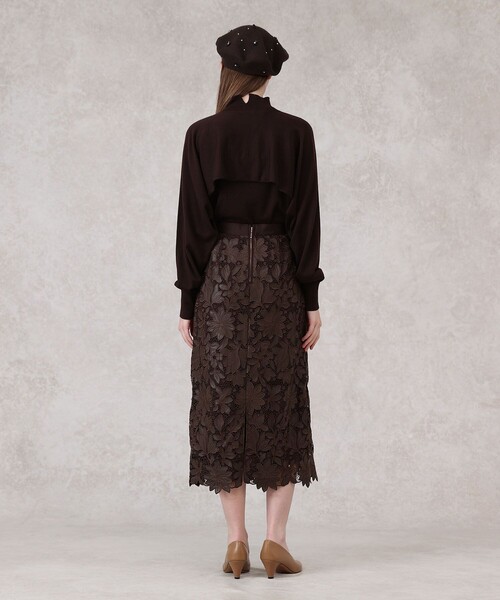 ANAYI（アナイ）の「レザーフラワーエンブロイダリー スカート（スカート・レディース・ベージュ/ブラウン・36/34/38）」の9枚目の写真