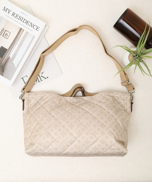 christian olivier（クリスチャンオリビエ）の「CHRISTIAN OLIVIER ダイヤモンドキルティング ２WAYショルダーバッグ（ショルダーバッグ・レディース・アイボリー/ブルーグリーン/ブラック×ブラック/チャコール/カーキ系・M）」の2枚目の写真