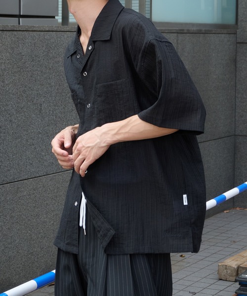 Perushu（ペルーシュ）の「オープンカラー楊柳ドットボタンシアーシャツ（シャツ/ブラウス・メンズ・アイボリー/ブラック/ブルー・MEDIUM/LARGE）」の6枚目の写真