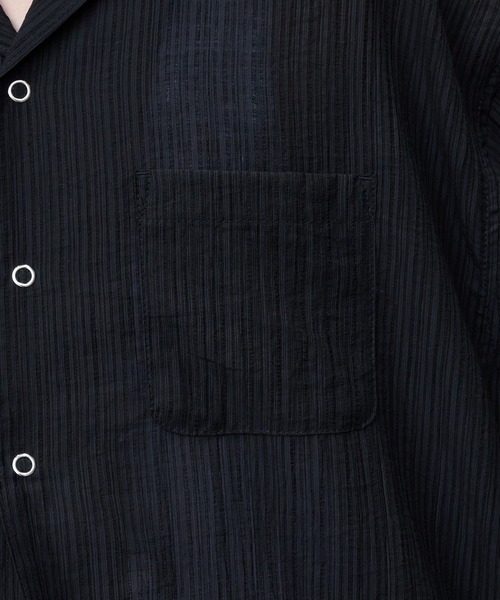 Perushu（ペルーシュ）の「オープンカラー楊柳ドットボタンシアーシャツ（シャツ/ブラウス・メンズ・アイボリー/ブラック/ブルー・MEDIUM/LARGE）」の13枚目の写真