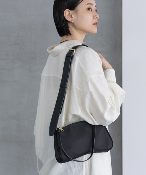 A part by（アパートバイ）の「ナイロン2WAYバッグ（ショルダーバッグ・レディース・レッド/キャメル/ブラック・FREE）」の5枚目の写真