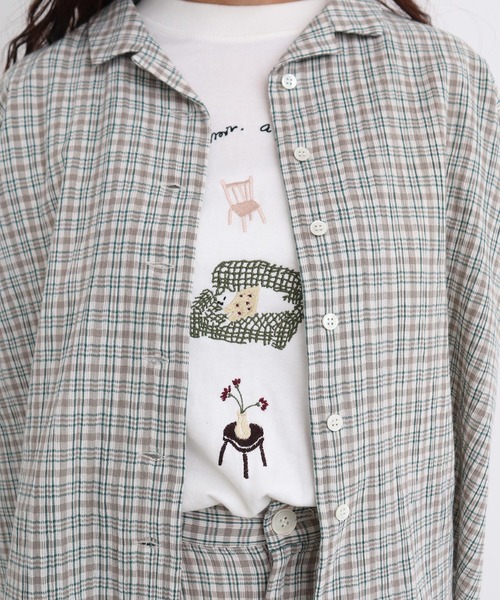 l'atelier du savon（アトリエドサボン）の「●イス生活　刺繍Tシャツ（Tシャツ/カットソー・レディース・オフホワイト/ホワイト・FREE）」の22枚目の写真