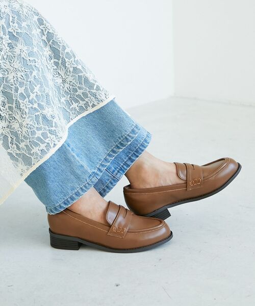 le.coeur blanc(ルクールブラン)の「《WEB限定アイテム》クッションソールコインローファー(ローファー・レディース・キャメル/ブラウン系その他3/ブラック・36/37/38/39)」の3枚目の写真