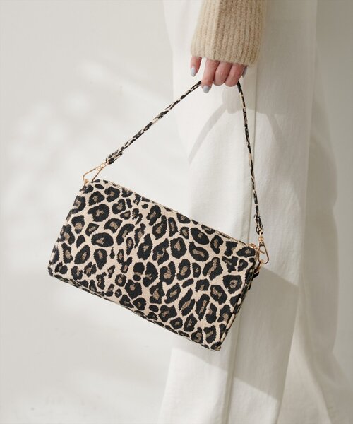 natural couture（ナチュラルクチュール）の「スエードミニバッグ（ショルダーバッグ・レディース・イエロー/その他1/ダークブラウン/レッド・FREE）」の4枚目の写真