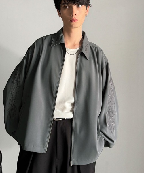 Classical Origin（クラシカルオリジン）の「「魅せる服。」刺繍デザインエレガンスジップアップジャケット／Elegant Embroidered Zip-Up Jacket（ブルゾン・メンズ・チャコールグレー/ブラック・SMALL/MEDIUM/LARGE）」の10枚目の写真