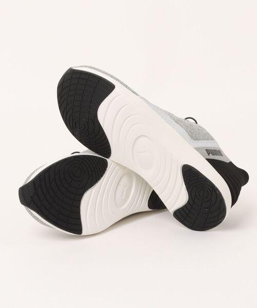 PUMA(プーマ)の「【PUMA】ソフトR クルーズ イーズイン(スニーカー・メンズ・ライトグレー・28.0cm/27.5cm/27.0cm/26.5cm/26.0cm/25.5cm)」の3枚目の写真