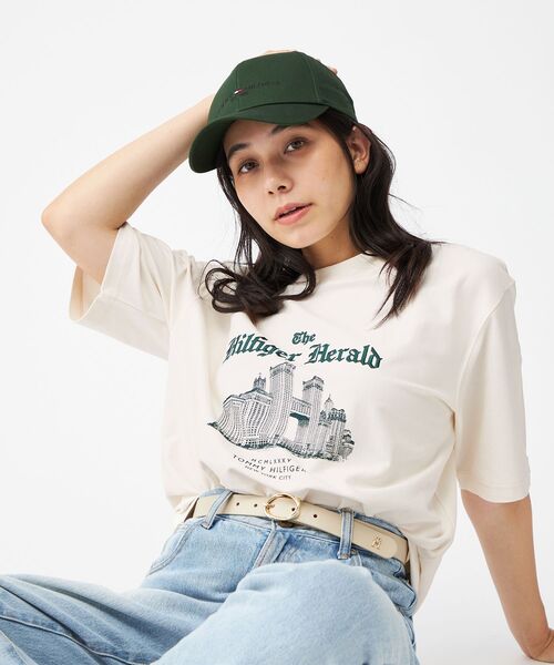 TOMMY HILFIGER(トミーヒルフィガー)の「ヘラルドスカイライングラフィックTシャツ(Tシャツ/カットソー・メンズ・ホワイト/ネイビー・LARGE/SMALL/MEDIUM/X-LARGE)」の8枚目の写真