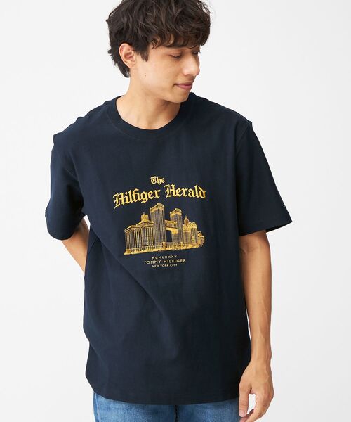 TOMMY HILFIGER(トミーヒルフィガー)の「ヘラルドスカイライングラフィックTシャツ(Tシャツ/カットソー・メンズ・ホワイト/ネイビー・LARGE/SMALL/MEDIUM/X-LARGE)」の17枚目の写真