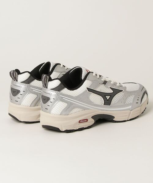 MIZUNO（ミズノ　）の「ミズノ  MXR（スニーカー・メンズ・ホワイト×シルバー・28.0cm/27.5cm/27.0cm/26.5cm/26.0cm/25.5cm/25.0cm）」の3枚目の写真