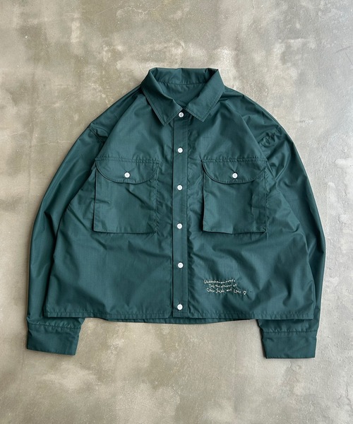 UNDERSTATEMENTs(アンダーステイトメント)の「【ユニセックス】ビッグポケットワンポイント刺繍ショートシャツ(シャツ/ブラウス・メンズ・グリーン/ブルー・LARGE/MEDIUM)」の15枚目の写真