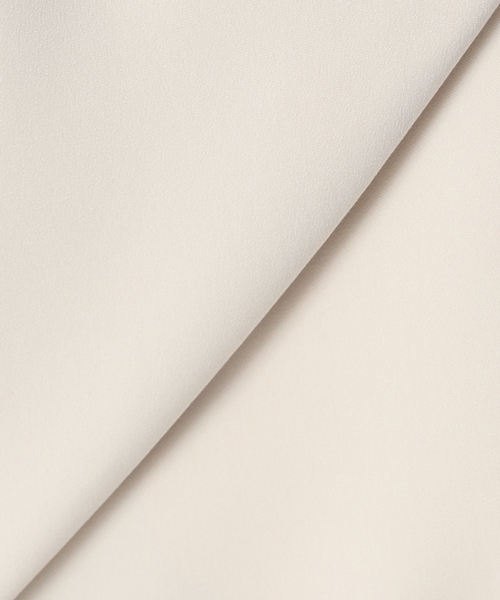 Noble（ノーブル）の「《追加2》スリーブスリットケープジャケット（ノーカラージャケット・レディース・ブラック/アイボリー・38/36）」の6枚目の写真