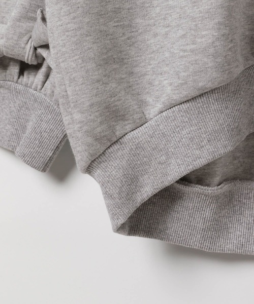 LEPSIM（レプシィム）の「パフエアリボンチュニック　582450（スウェット・レディース・トップグレー/ブラック/ブラウン・FREE）」の6枚目の写真