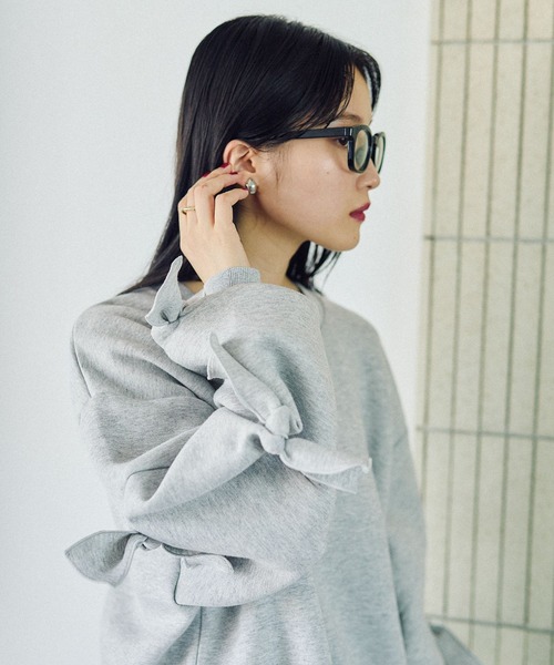 LEPSIM（レプシィム）の「パフエアリボンチュニック　582450（スウェット・レディース・トップグレー/ブラック/ブラウン・FREE）」の15枚目の写真