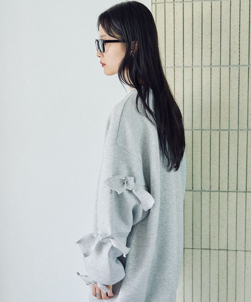 LEPSIM（レプシィム）の「パフエアリボンチュニック　582450（スウェット・レディース・トップグレー/ブラック/ブラウン・FREE）」の14枚目の写真