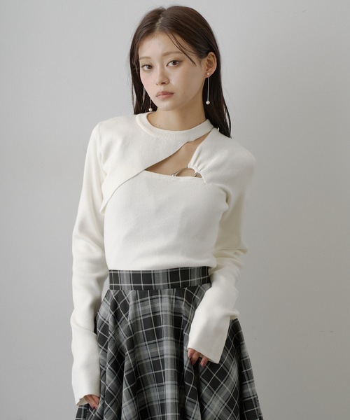 VIOLETTA(ヴィオレッタ)の「アシンメトリーデザインスリットニットトップス(ニット/セーター・レディース・ミント/グレー/オフホワイト/ブラック・FREE)」の15枚目の写真