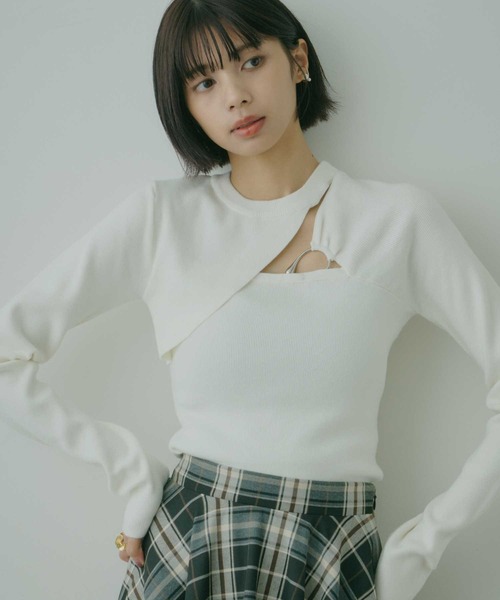 VIOLETTA（ヴィオレッタ）の「アシンメトリーデザインスリットニットトップス（ニット/セーター・レディース・ミント/グレー/オフホワイト/ブラック・FREE）」の5枚目の写真