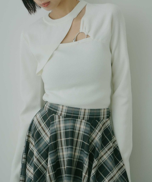 VIOLETTA（ヴィオレッタ）の「アシンメトリーデザインスリットニットトップス（ニット/セーター・レディース・ミント/グレー/オフホワイト/ブラック・FREE）」の7枚目の写真