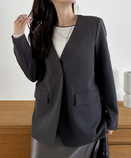 Eclat one（エクラワン）の「【Eclat one】ノーカラー シングル ジャケット（ノーカラージャケット・レディース・グレー/ブラウン/ベージュ・FREE）」の4枚目の写真