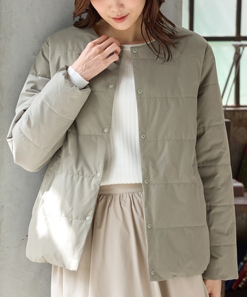 Honeys(ハニーズ)の「【非フッ素撥水加工】ノーカラーライトブルゾン(ブルゾン・レディース・ライトカーキ/ネイビー/ブラック/アイボリー・S/M/LL/L)」の3枚目の写真