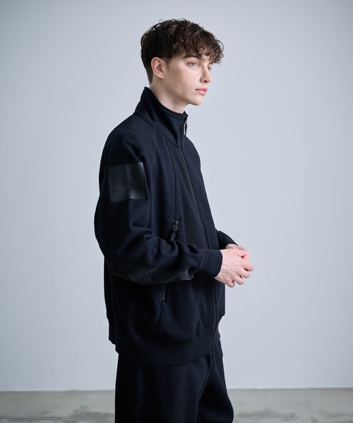 WILD THINGS（ワイルドシングス）の「FTL×WILDTHINGS HAPPY SWEAT JACKET / ワイルドシングス / コラボ / スエット / ブルゾン / セットアップ（ブルゾン・メンズ・ブラック/ベージュ・M/L）」の4枚目の写真