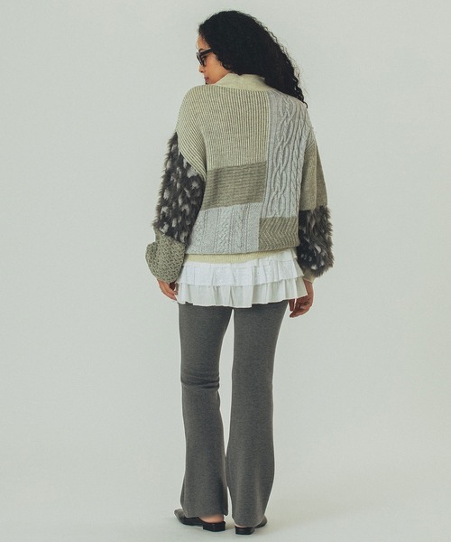 ROSE BUD(ローズバッド)の「CUT FLARE PANTS(その他パンツ・レディース・ブラック/グレー・S/M)」の12枚目の写真