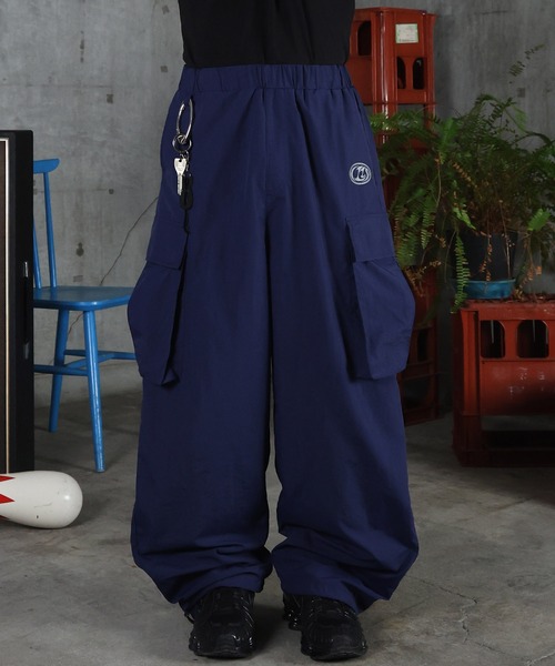 ILL'S（イルズ）の「AW キーリングループ ワンポイント ナイロンワイドカーゴパンツ ユニセックス 【ILL'S】（カーゴパンツ・メンズ・ネイビー/ブラック/グレー・M/L）」の16枚目の写真