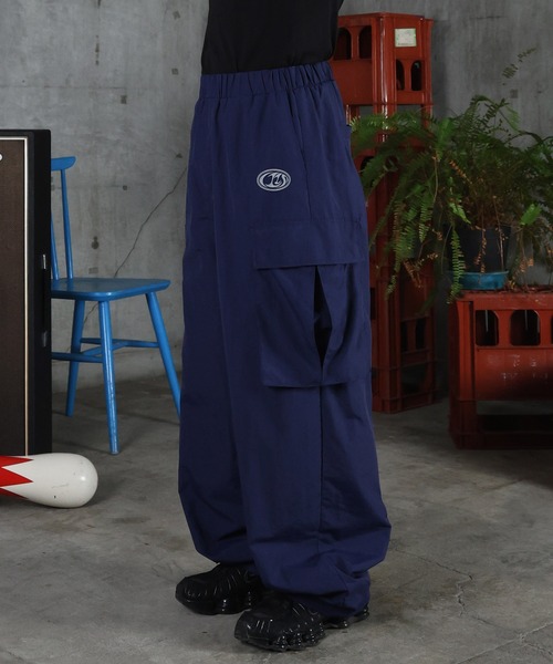 ILL'S（イルズ）の「AW キーリングループ ワンポイント ナイロンワイドカーゴパンツ ユニセックス 【ILL'S】（カーゴパンツ・メンズ・ネイビー/ブラック/グレー・M/L）」の17枚目の写真