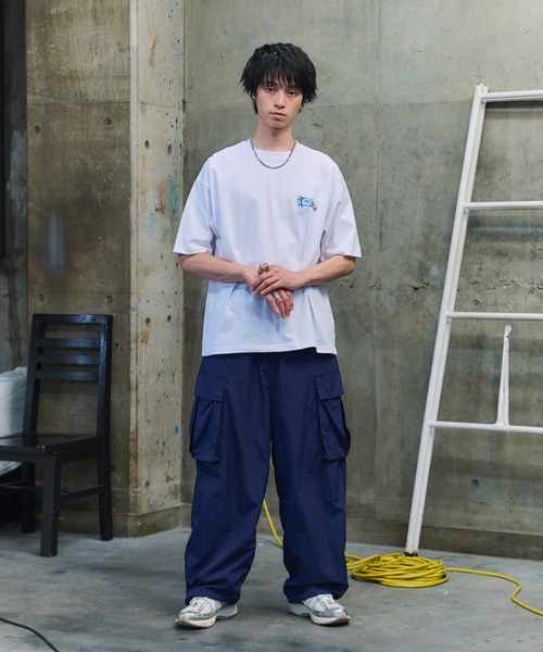 ILL'S(イルズ)の「キーリングループ ワンポイント ナイロンワイドカーゴパンツ ユニセックス(カーゴパンツ・メンズ・ネイビー/ブラック/グレー・M/L)」の12枚目の写真