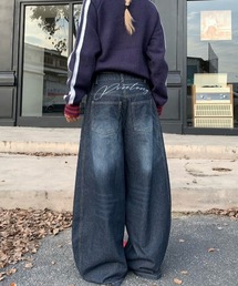 【LAMPOON】ヒップ刺繍バギーデニムパンツ