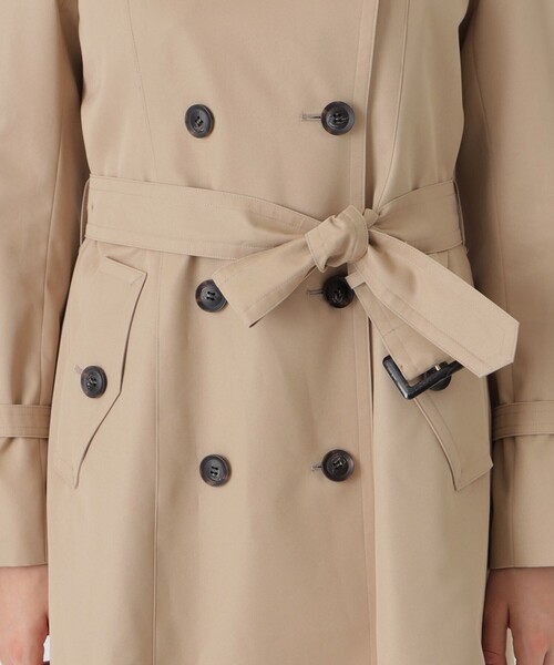 BLUE LABEL CRESTBRIDGE（ブルーレーベルクレストブリッジ）の「ライトギャバジントレンチコート（トレンチコート・レディース・ベージュ・40/38/36）」の7枚目の写真