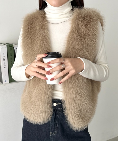セール】ノーカラーショート丈ファーベスト（その他アウター）｜CLEA
