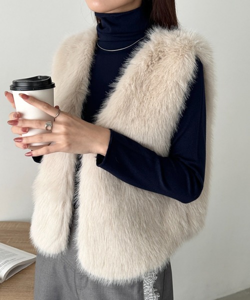 セール】ノーカラーショート丈ファーベスト（その他アウター）｜CLEA