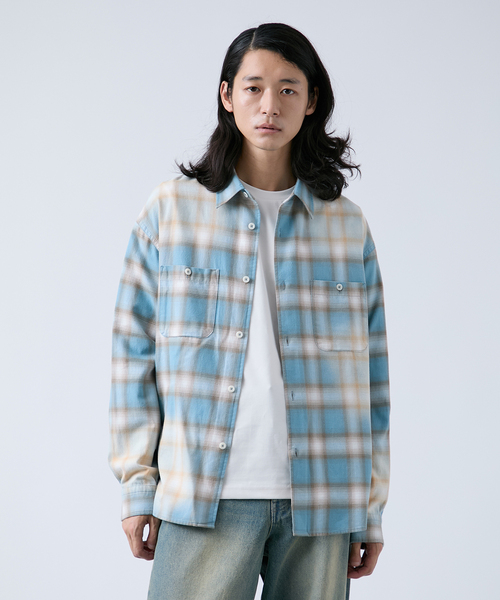 B.C STOCK（ベーセーストック）の「オンブレチェック ダメージシャツ（シャツ/ブラウス・メンズ・ブラック/ブラウン/ブルー系その他・MEDIUM/LARGE）」の3枚目の写真