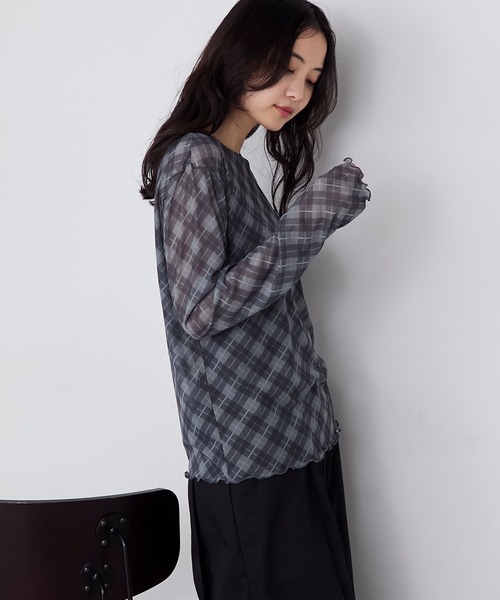 forksy.(フォルクシー)の「【forksy.】バイアスチェックシアーメロー長袖トップス(Tシャツ/カットソー・レディース・ブラック系/ブラウン系/ホワイト系・FREE)」の16枚目の写真